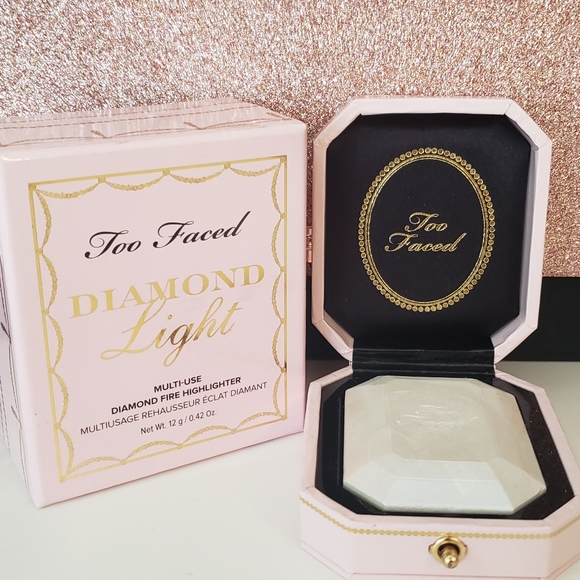 Too faced diamond highlighter-SOLD - Picture 1 of 1